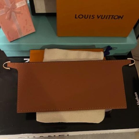 New Tan Leather Wallet Insert (Convert Your Wallet into Crossbody) - Picture 2 of 2